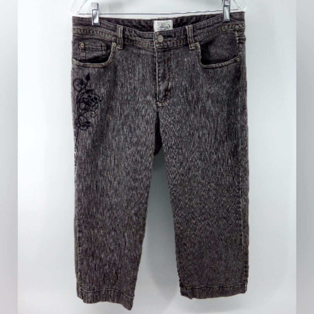 WHBM Blanc Blackened Gray Floral Embroidery Cotton Spandex Blend 12 Crop Jeans